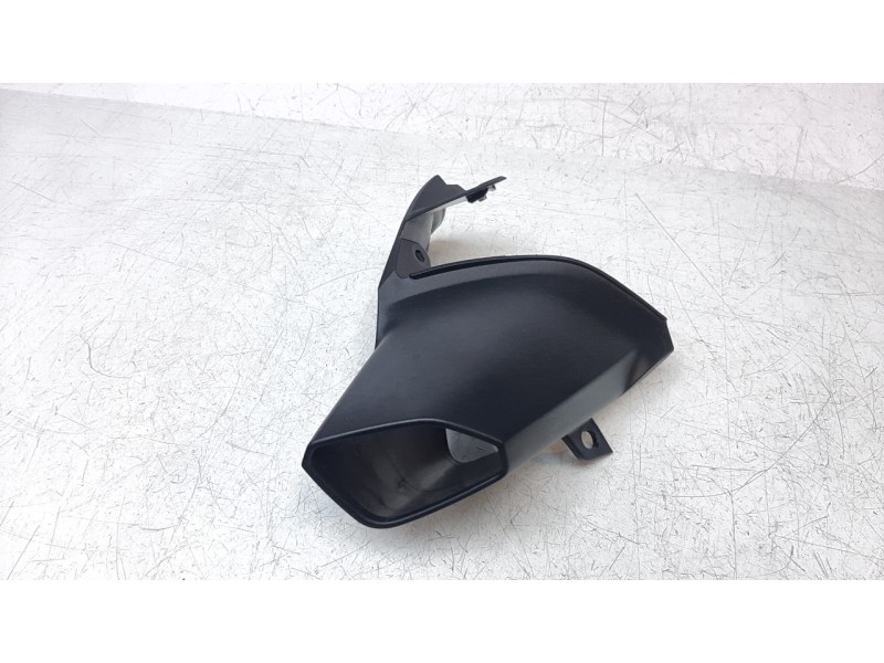 Recambio de moldura para bmw r 1200 r r 1200 r referencia OEM IAM 46638534269  