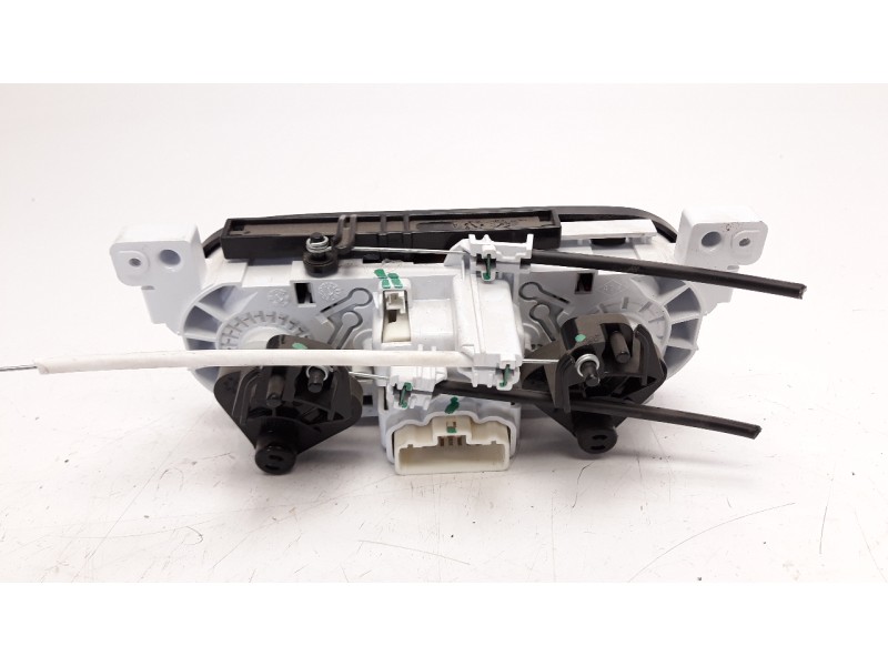 Recambio de mando calefaccion / aire acondicionado para dacia sandero 0.9 tce cat referencia OEM IAM A42303400  