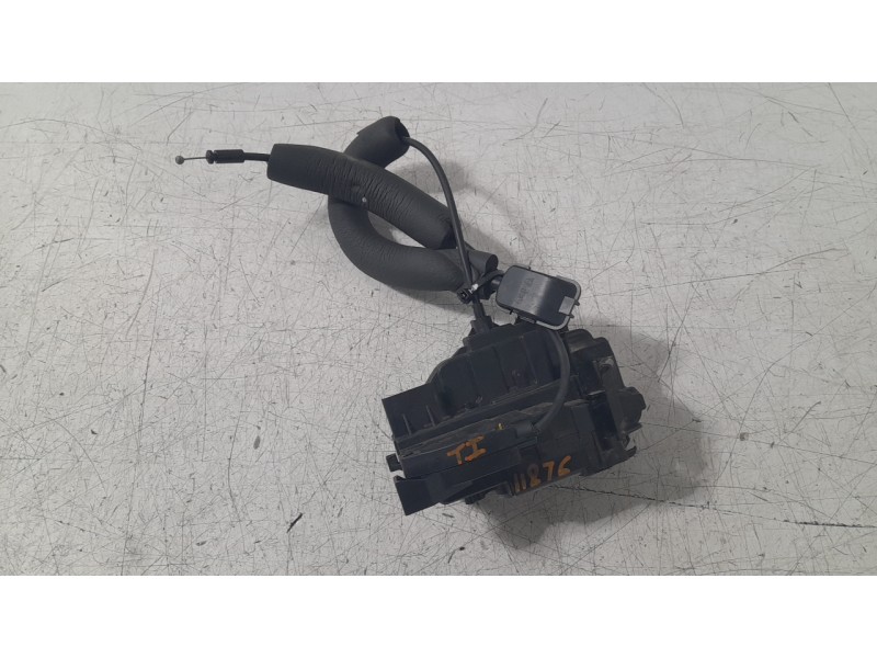 Recambio de cerradura puerta trasera izquierda para renault laguna iii dynamique referencia OEM IAM 825010003R  