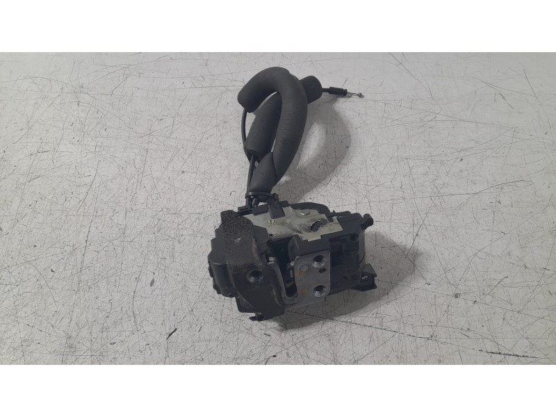 Recambio de cerradura puerta trasera izquierda para renault laguna iii dynamique referencia OEM IAM 825010003R  
