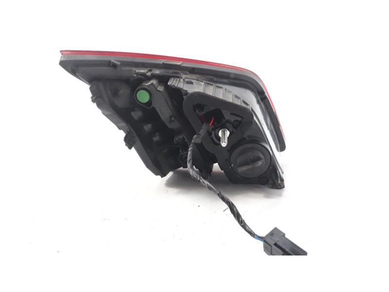 Recambio de piloto trasero derecho interior para peugeot 308 1.2 12v e-thp referencia OEM IAM 9677818280 103F17461772 