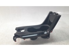 Recambio de moldura para toyota corolla (e21) hybrid style referencia OEM IAM 5880302410 5562002350  2