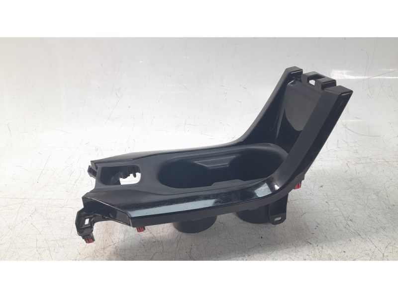 Recambio de moldura para toyota corolla (e21) hybrid style referencia OEM IAM 5880302410 5562002350 
