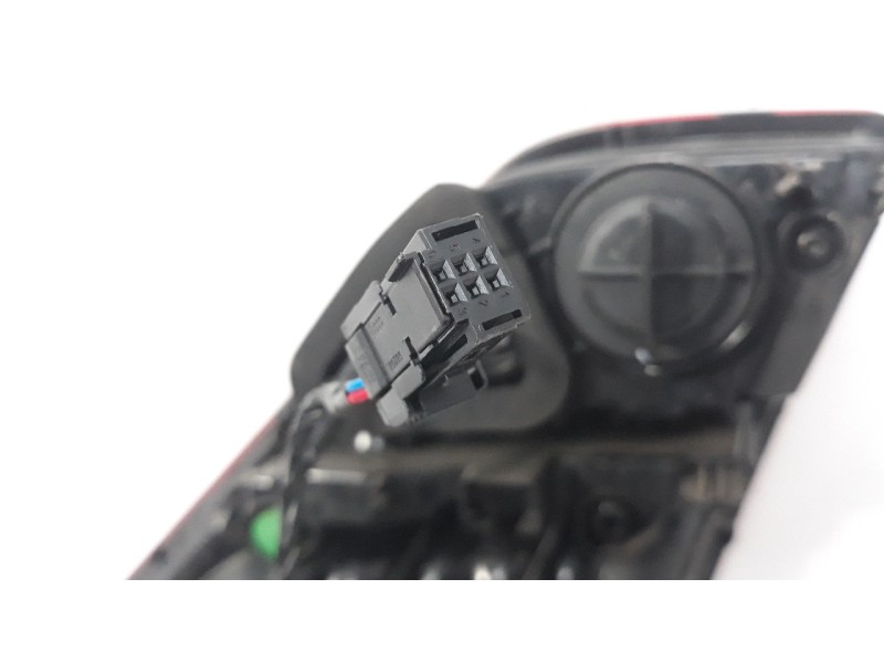 Recambio de piloto trasero derecho interior para peugeot 308 1.2 12v e-thp referencia OEM IAM 9677818280 103F17461772 