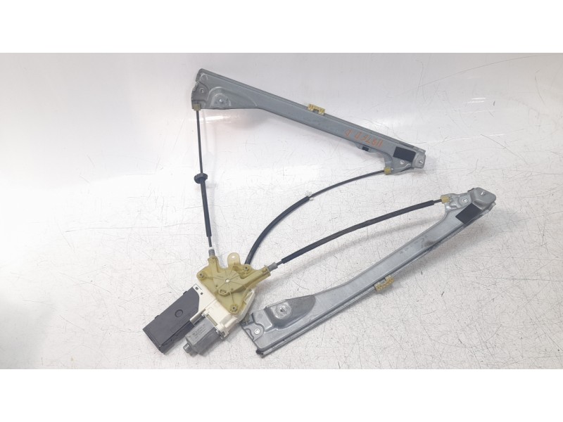 Recambio de elevalunas delantero derecho para renault laguna iii dynamique referencia OEM IAM 807000002R 106198417 