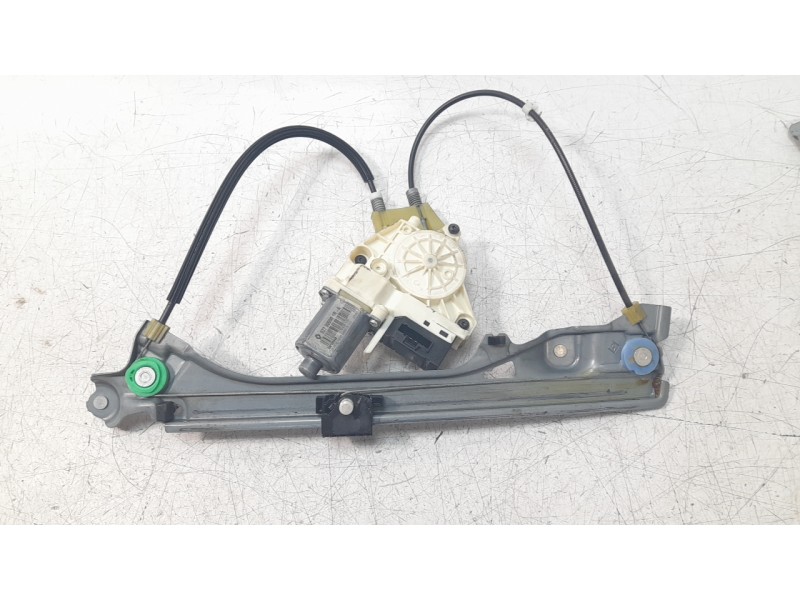 Recambio de elevalunas trasero derecho para renault laguna iii dynamique referencia OEM IAM 827000001R 106198415 