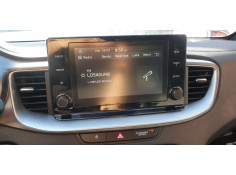 Recambio de aireador central para kia ceed concept referencia OEM IAM 84740J7AA0   2