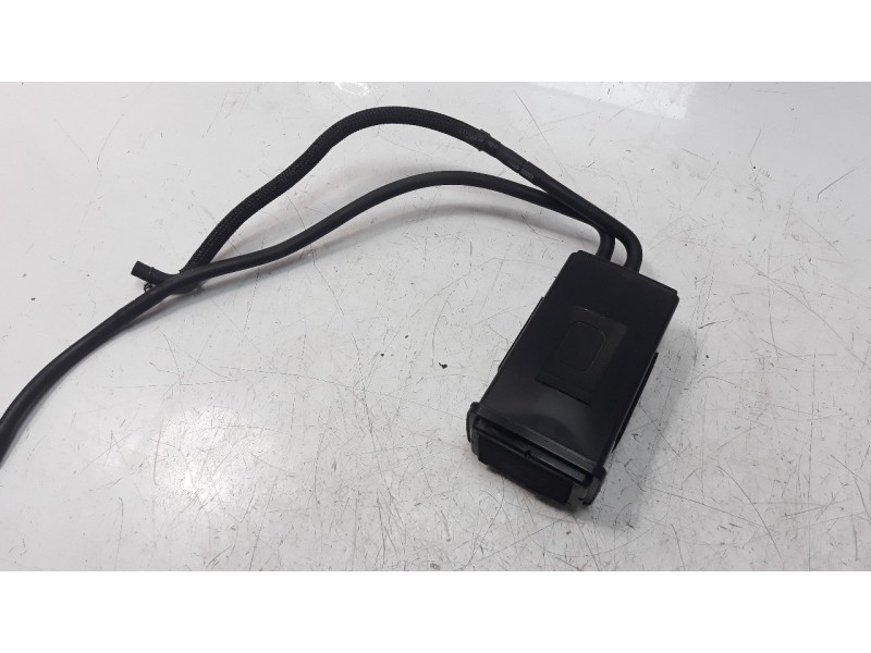 Recambio de moldura para kawasaki ninja 650 referencia OEM IAM 161640012  