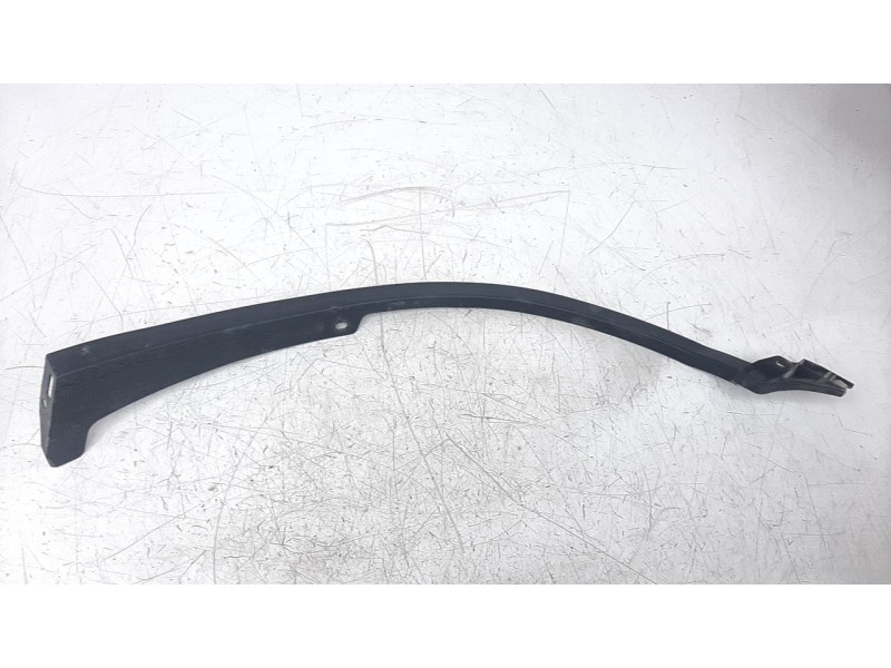 Recambio de aletin trasero izquierdo para toyota rav4 referencia OEM IAM 7587442010  