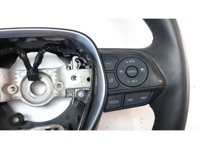 Recambio de volante para toyota corolla (e21) referencia OEM IAM 451000Z220  