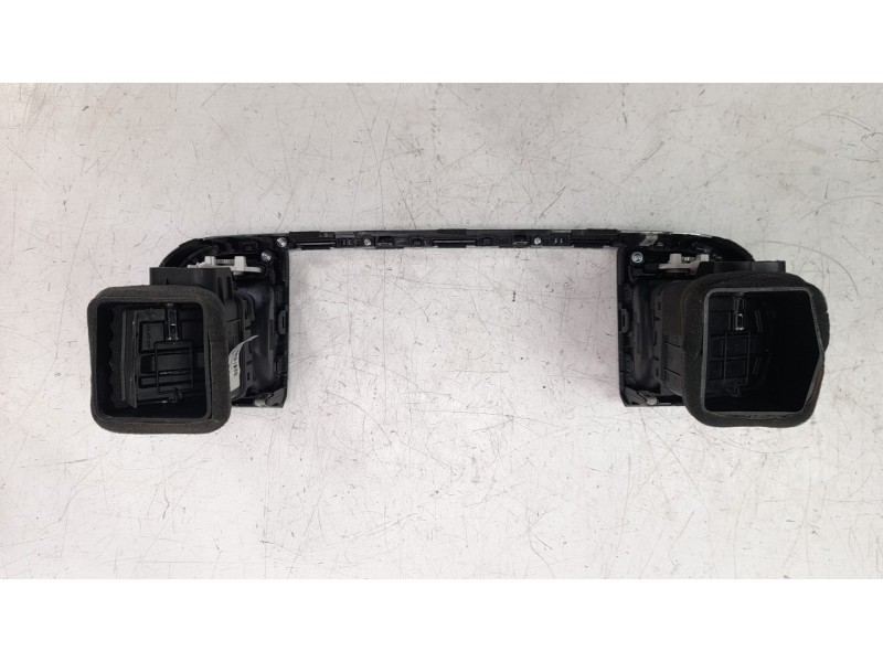 Recambio de rejilla aireadora para kia rio (yb) 1.2 cat referencia OEM IAM 84740H8000  