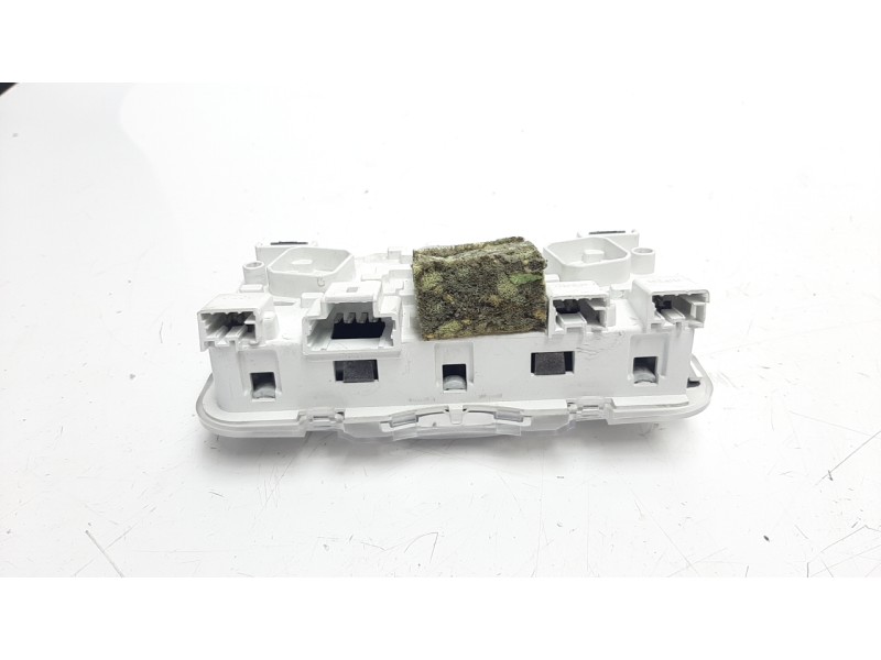Recambio de luz interior para peugeot 308 1.2 12v e-thp referencia OEM IAM 96781446PR  