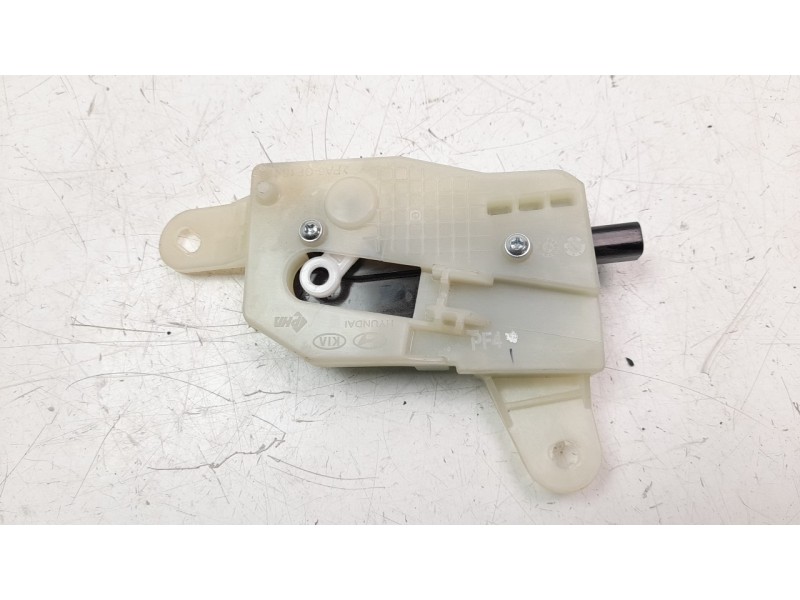 Recambio de tapa exterior combustible para kia ceed 1.4 tgdi cat referencia OEM IAM 81550G3000  