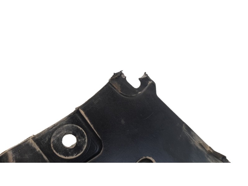 Recambio de molduras traseras para jeep renegade limited 4x4 referencia OEM IAM 735585021  