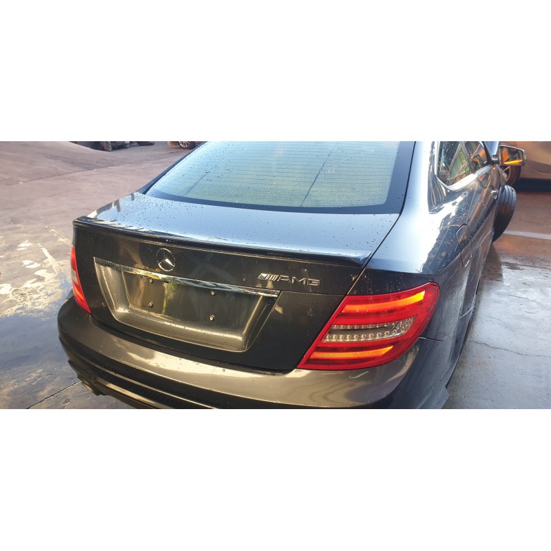 Recambio de tapa maletero para mercedes-benz clase c (w204) coupe 2.1 cdi cat referencia OEM IAM A2047500275  
