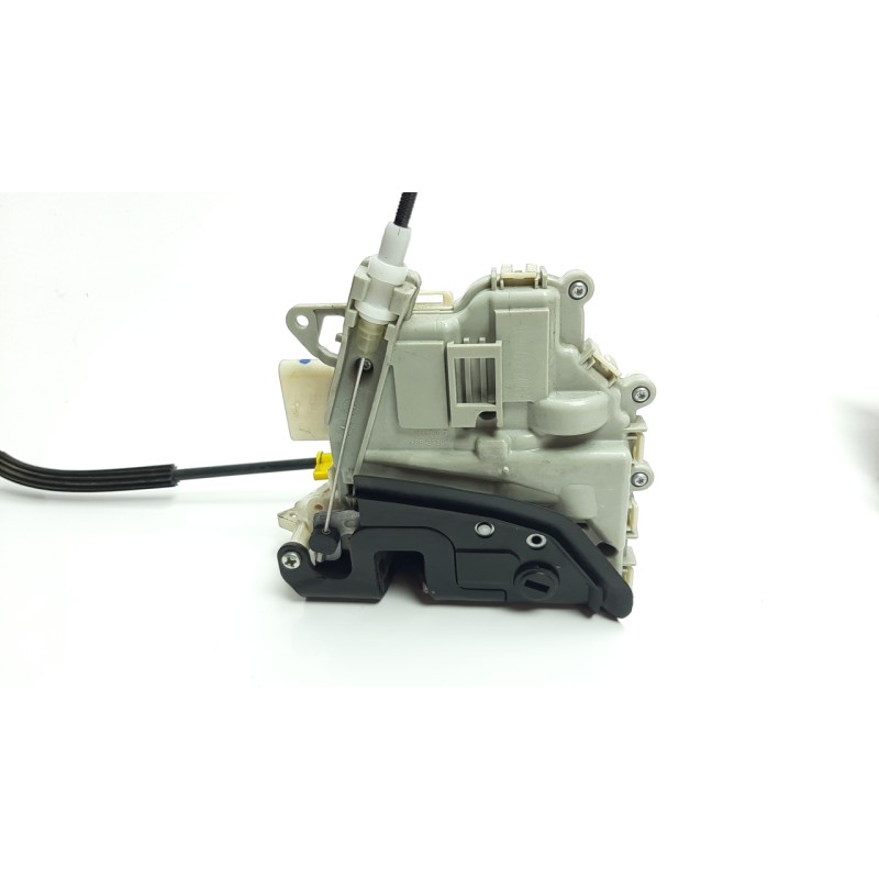 Recambio de cerradura puerta trasera derecha para audi a4 ber. (b8) 2.0 16v tdi referencia OEM IAM 8K0839016F CRDVW1114 EZCAU008