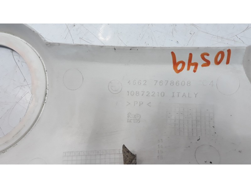 Recambio de moldura para bmw f 800 r f 800 r referencia OEM IAM 46627678608  