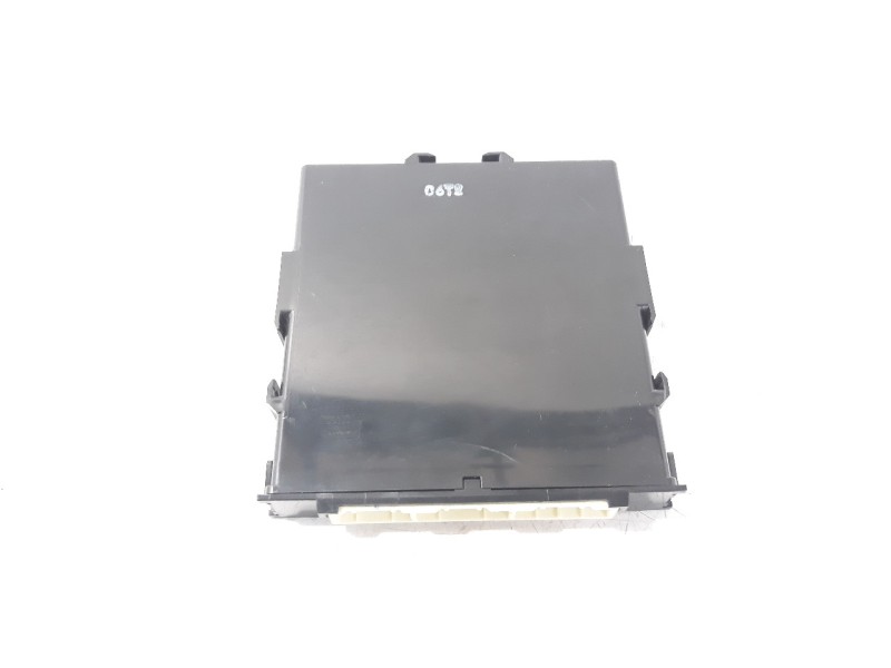 Recambio de centralita cierre para toyota yaris referencia OEM IAM 899900D150 MB2325009483 