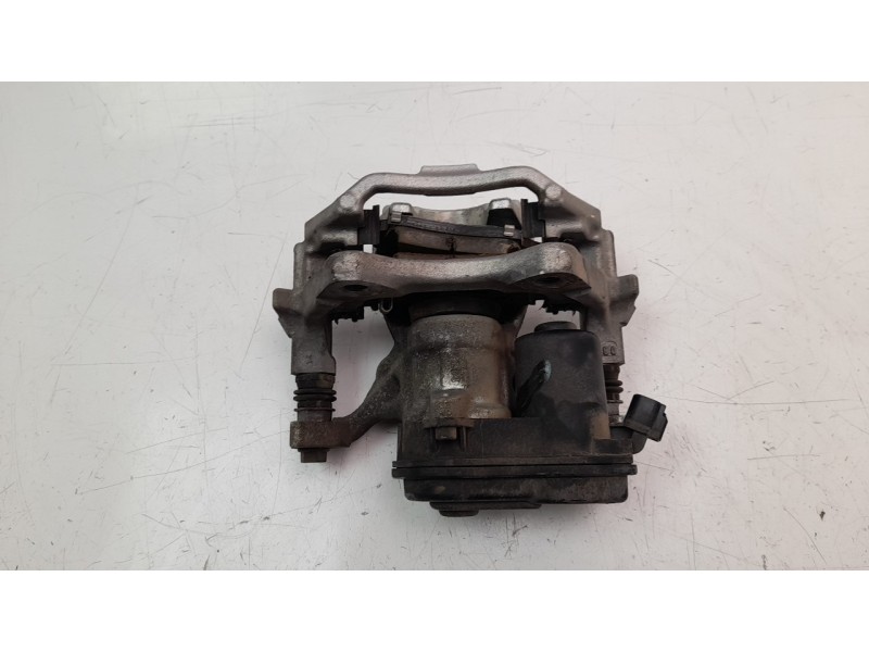 Recambio de pinza de freno trasera derecha para toyota corolla (e21) referencia OEM IAM 4783002360  