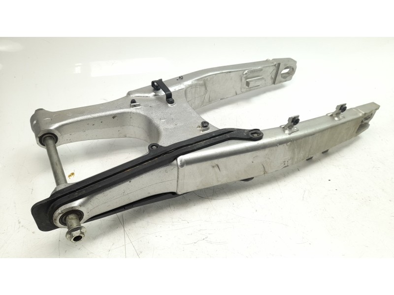 Recambio de puente trasero para honda crf 1100l africa twin referencia OEM IAM 52200MKSE00ZA  