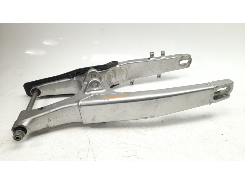 Recambio de puente trasero para honda crf 1100l africa twin referencia OEM IAM 52200MKSE00ZA  