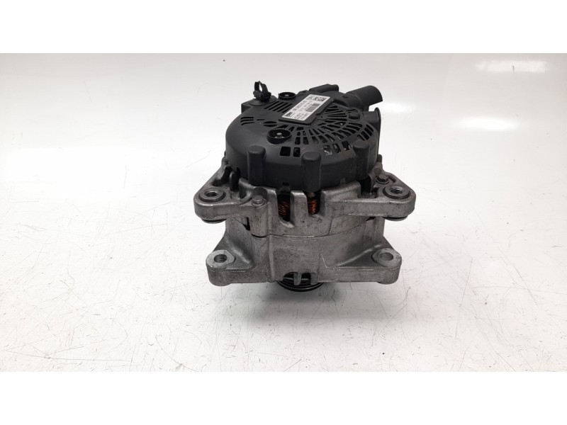 Recambio de alternador para opel grandland x 1.2 referencia OEM IAM 9826574080  