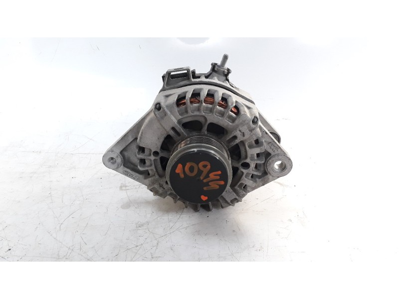 Recambio de alternador para hyundai tucson 1.6 cat referencia OEM IAM 373002B970  