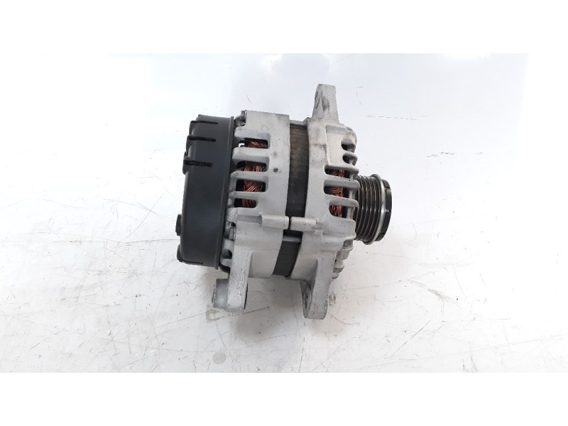 Recambio de alternador para hyundai tucson 1.6 cat referencia OEM IAM 373002B970  