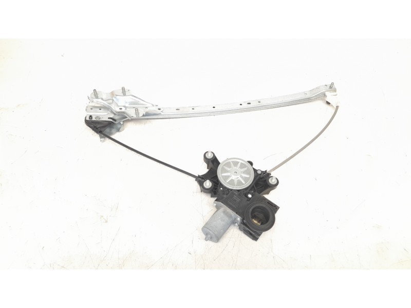 Recambio de elevalunas delantero derecho para toyota rav4 referencia OEM IAM 6980142070  