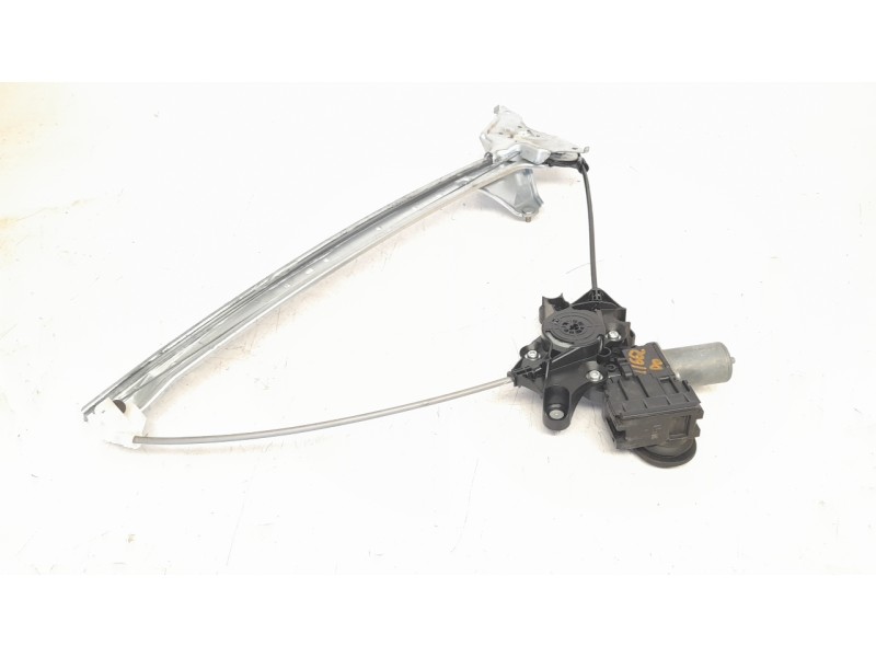 Recambio de elevalunas delantero derecho para toyota rav4 referencia OEM IAM 6980142070  