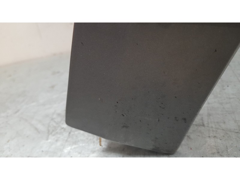 Recambio de aleta delantera derecha para renault laguna iii dynamique referencia OEM IAM 631000032R  