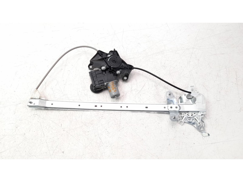 Recambio de elevalunas trasero derecho para toyota rav4 referencia OEM IAM 8571042150  