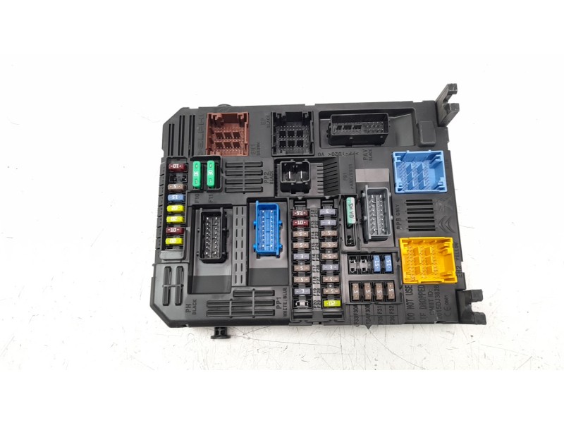 Recambio de caja reles / fusibles para opel grandland x 1.2 referencia OEM IAM 9832880280  