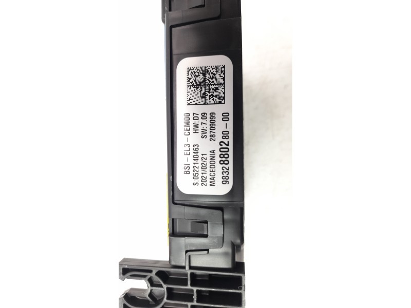 Recambio de caja reles / fusibles para opel grandland x 1.2 referencia OEM IAM 9832880280  