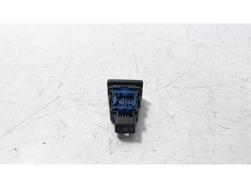Recambio de interruptor para toyota yaris referencia OEM IAM 15C754  