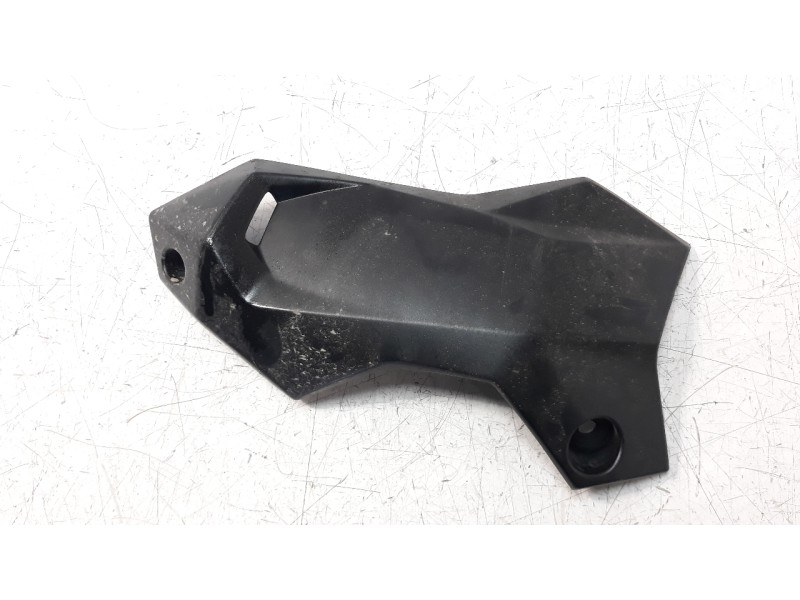 Recambio de moldura para kawasaki z 900 z 900 referencia OEM IAM 550280708  
