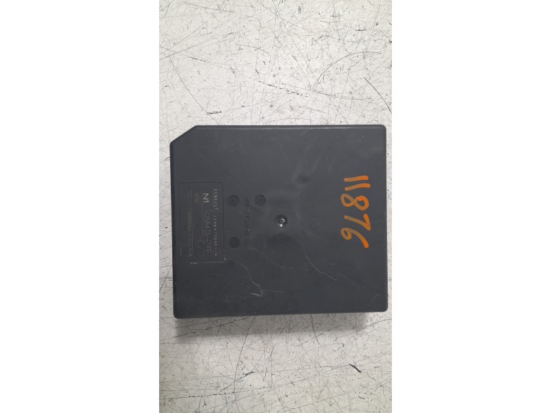 Recambio de caja reles / fusibles para renault laguna iii dynamique referencia OEM IAM 284B63984R  
