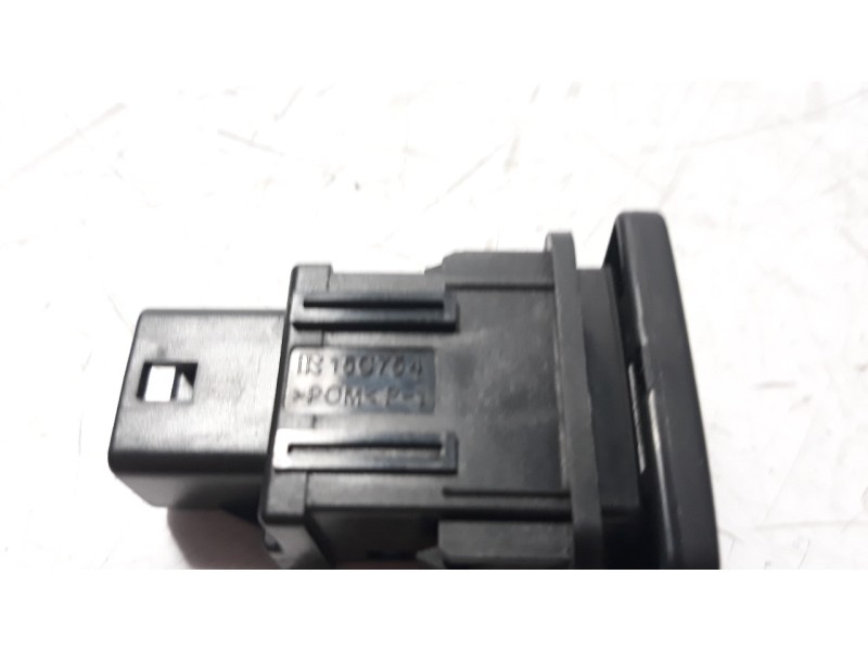 Recambio de interruptor para toyota yaris referencia OEM IAM 15C754  