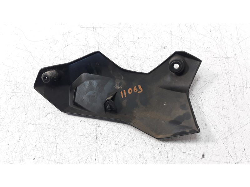 Recambio de moldura para kawasaki z 900 z 900 referencia OEM IAM 550280708  