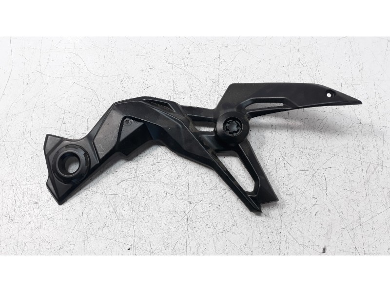 Recambio de moldura para kawasaki z 900 z 900 referencia OEM IAM 140930927  