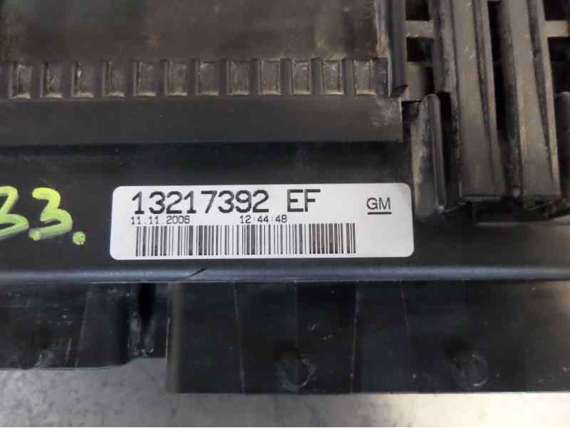 Recambio de caja reles / fusibles para opel corsa d enjoy referencia OEM IAM 13217392EF  