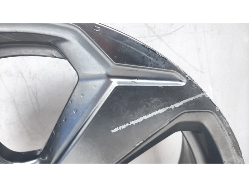 Recambio de llanta para toyota rav4 referencia OEM IAM 4261142790  