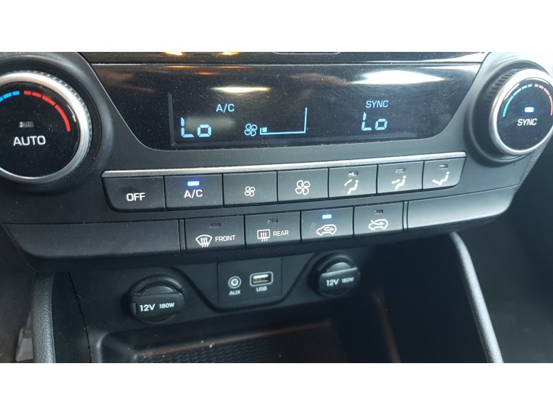 Recambio de mando climatizador para hyundai tucson 1.6 cat referencia OEM IAM 97250D7FB0  