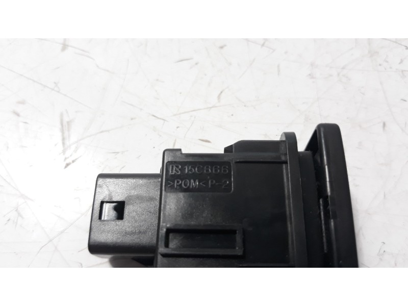 Recambio de interruptor para toyota yaris referencia OEM IAM 15C866  