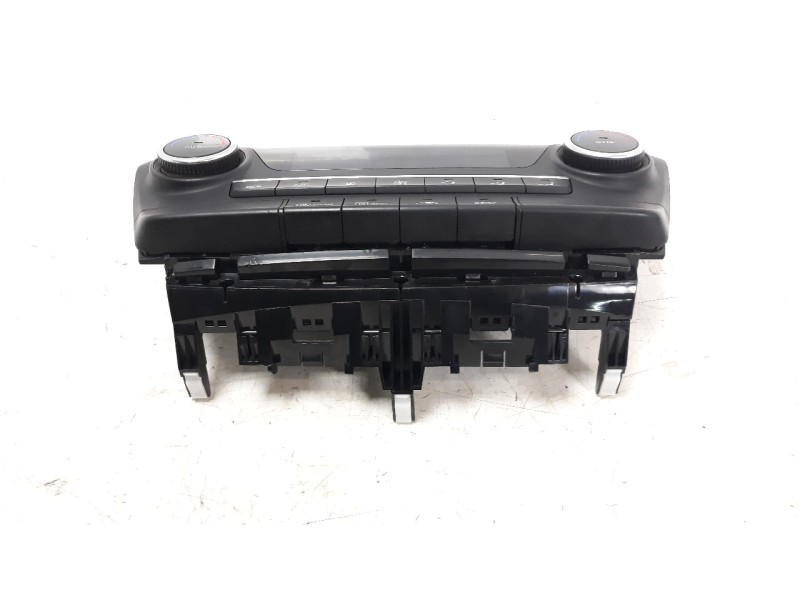 Recambio de mando climatizador para hyundai tucson 1.6 cat referencia OEM IAM 97250D7FB0  