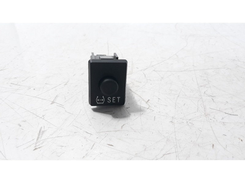 Recambio de interruptor para toyota yaris referencia OEM IAM 15D084  