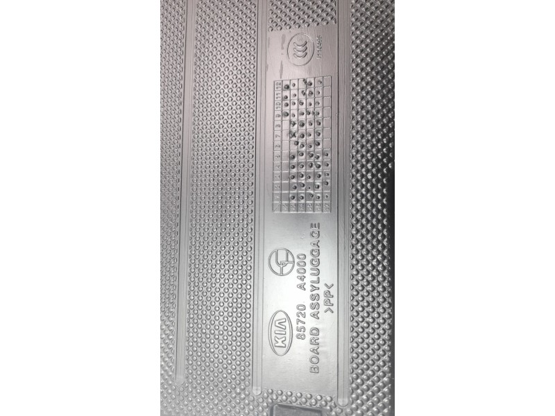 Recambio de bandeja trasera para kia carens ( ) 1.6 gdi cat referencia OEM IAM 85720A4000 85715A4700WK 
