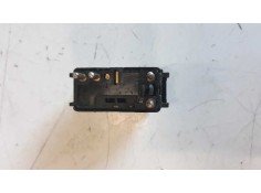 Recambio de mando elevalunas trasero derecho para mercedes-benz clase c (w202) berlina 180 (202.018) referencia OEM IAM 20282053 2