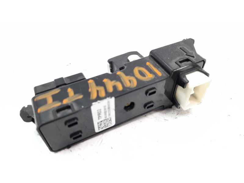 Recambio de mando elevalunas trasero izquierdo para hyundai tucson 1.6 cat referencia OEM IAM 93580D3010  