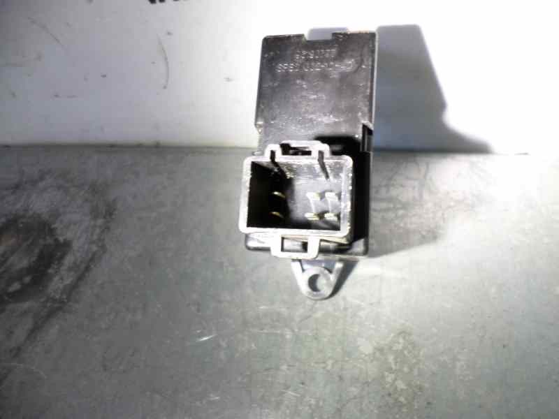 Recambio de mando elevalunas trasero derecho para daewoo tacuma 1.6 cat referencia OEM IAM 96190777  